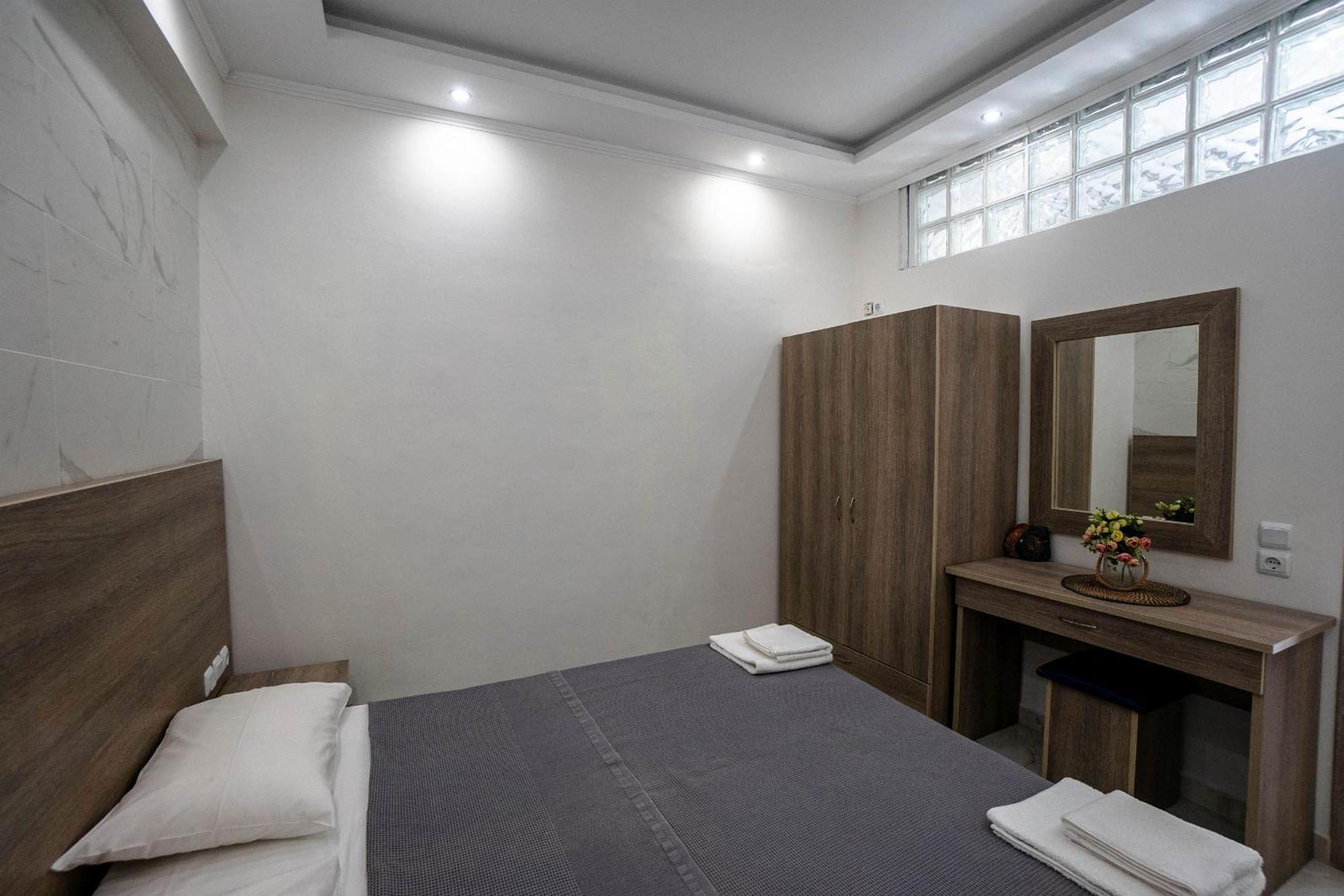 Golden Dolphin Studios&Apartments Alykes  Zimmer foto